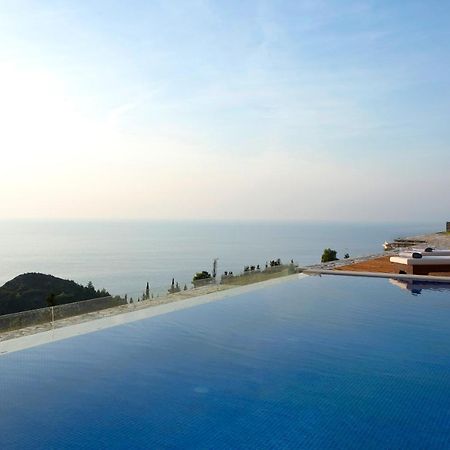 Pantheon Villas Áyios Nikítas Exterior photo