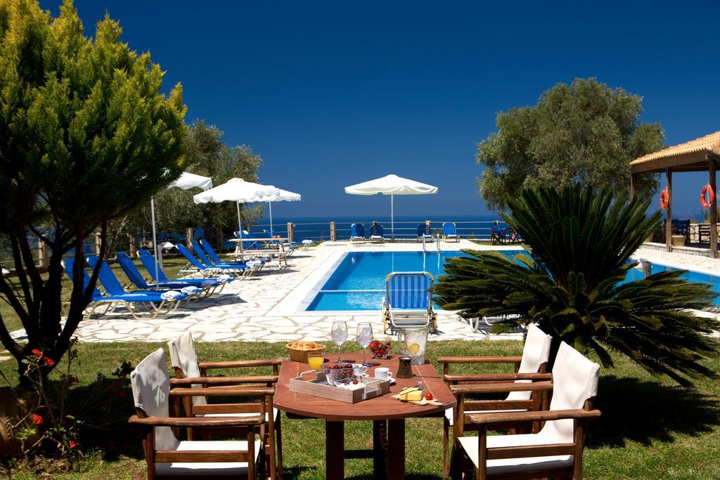 Pantheon Villas Áyios Nikítas Exterior photo