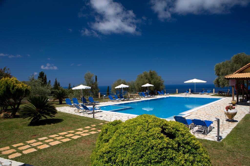 Pantheon Villas Áyios Nikítas Exterior photo